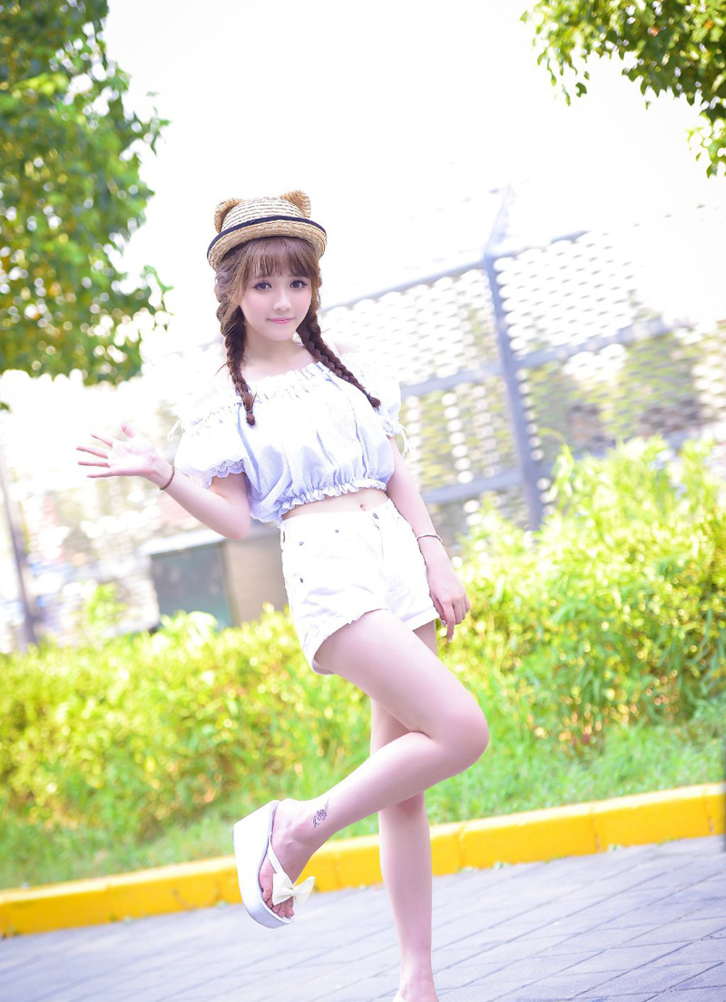 “呃~”